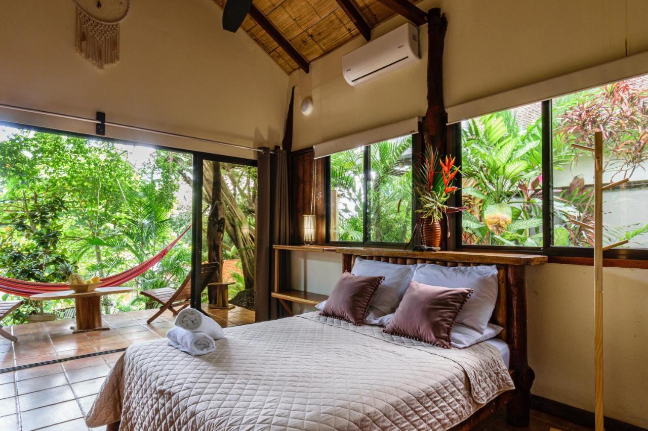 Funky Monkey Lodge Playa Santa Teresa  Ngoại thất bức ảnh