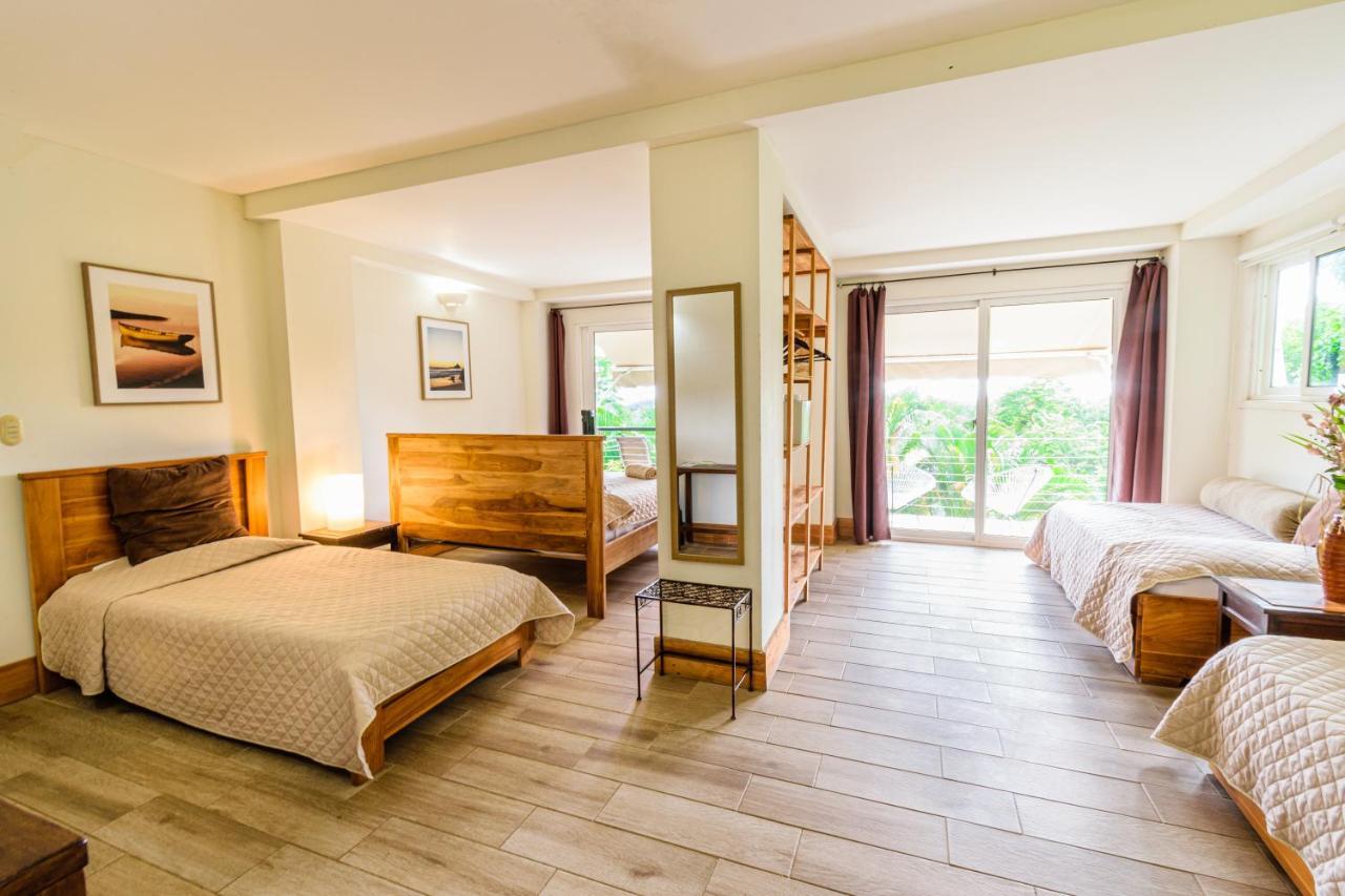 Funky Monkey Lodge Playa Santa Teresa  Ngoại thất bức ảnh