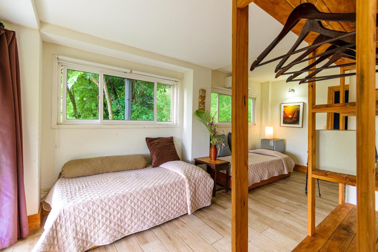 Funky Monkey Lodge Playa Santa Teresa  Ngoại thất bức ảnh