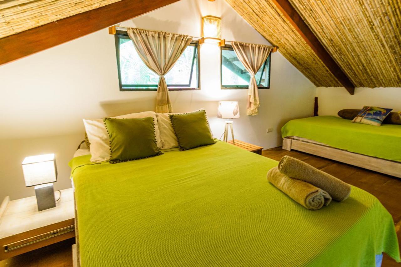 Funky Monkey Lodge Playa Santa Teresa  Ngoại thất bức ảnh