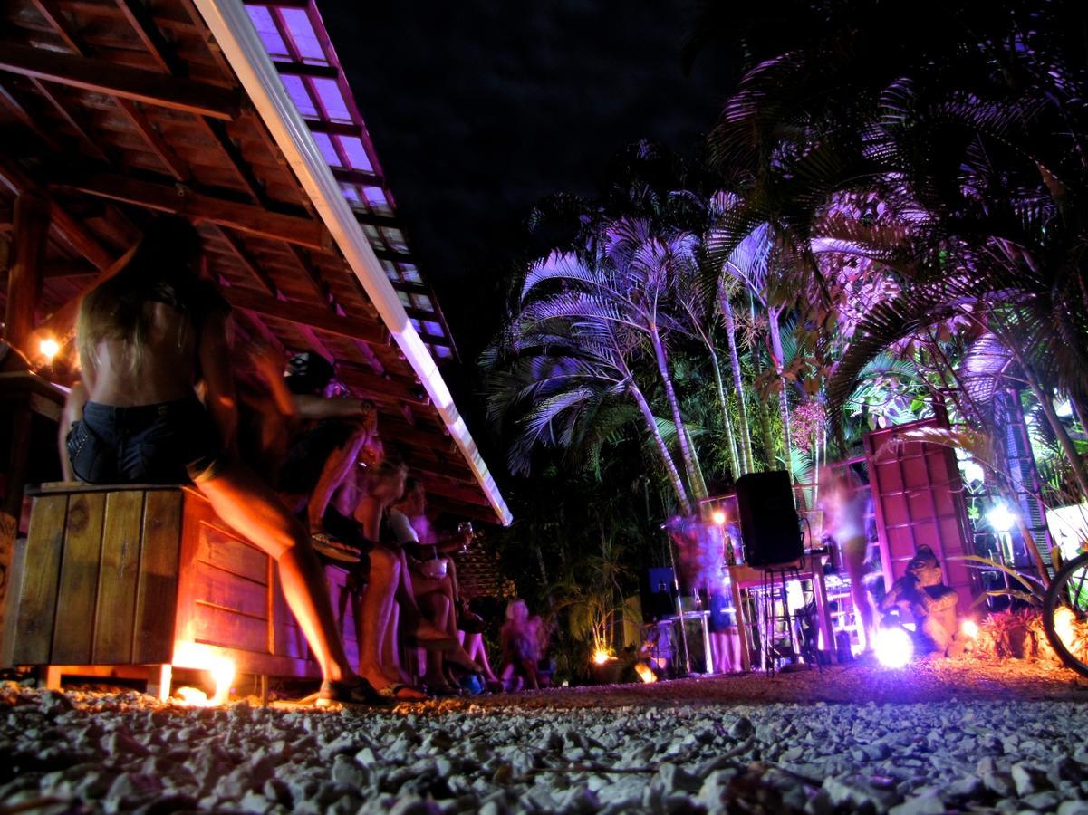 Funky Monkey Lodge Playa Santa Teresa  Ngoại thất bức ảnh
